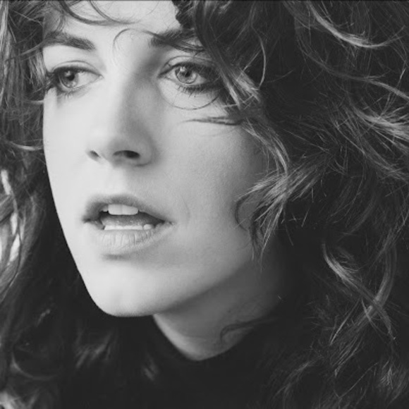 Meet your Posher, Cassandra - Picture 1 of 1